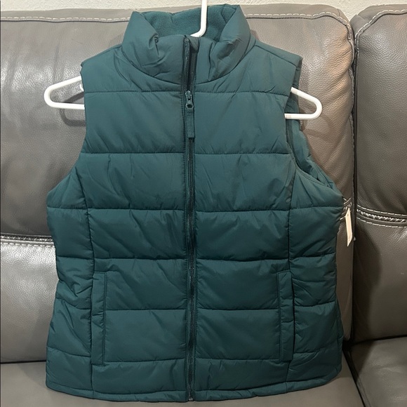 Amazon Jackets & Blazers - Amazon Puffer Vest Dark Green NWT size S